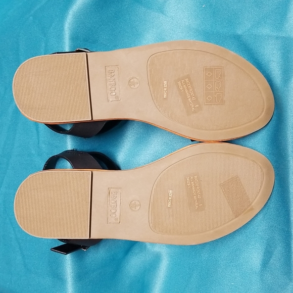 Ankle strap sandals - Picture 2 of 5